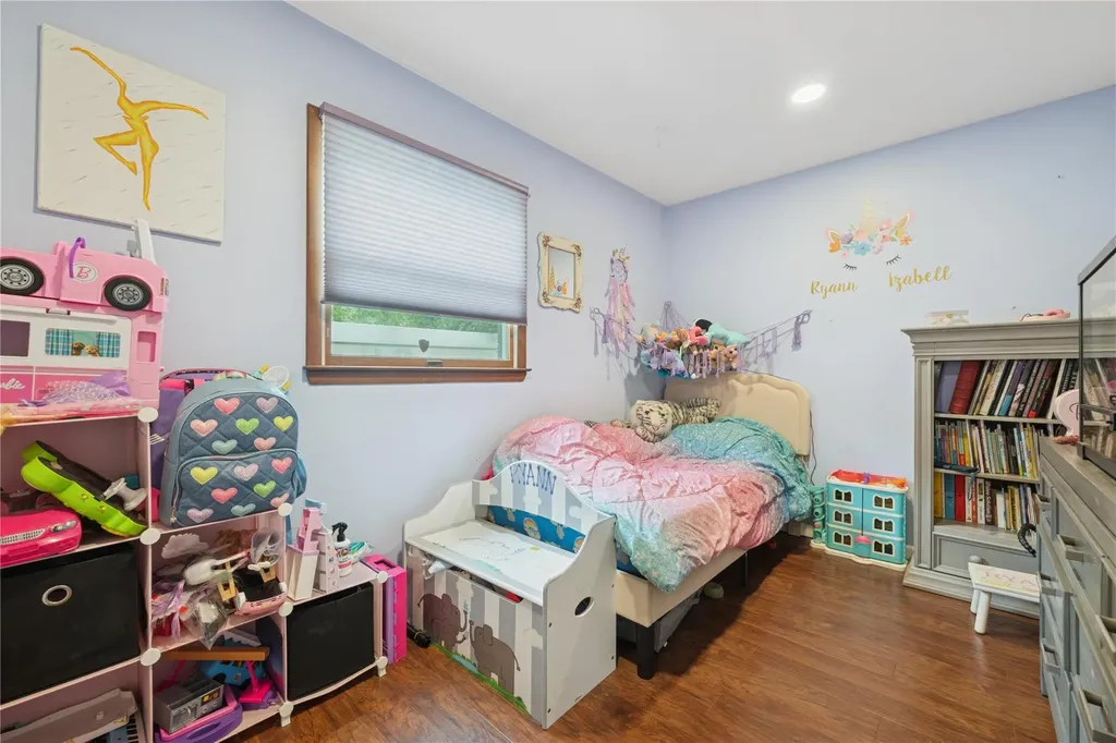 76 Cadman Avenue Babylon NY 11702
