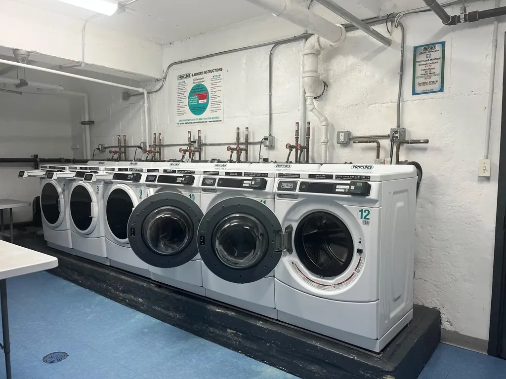 140-39 34 Avenue Flushing NY 11354