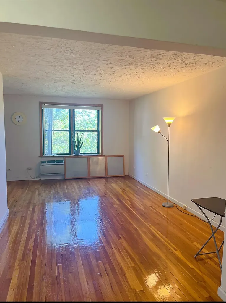 140-39 34 Avenue Flushing NY 11354