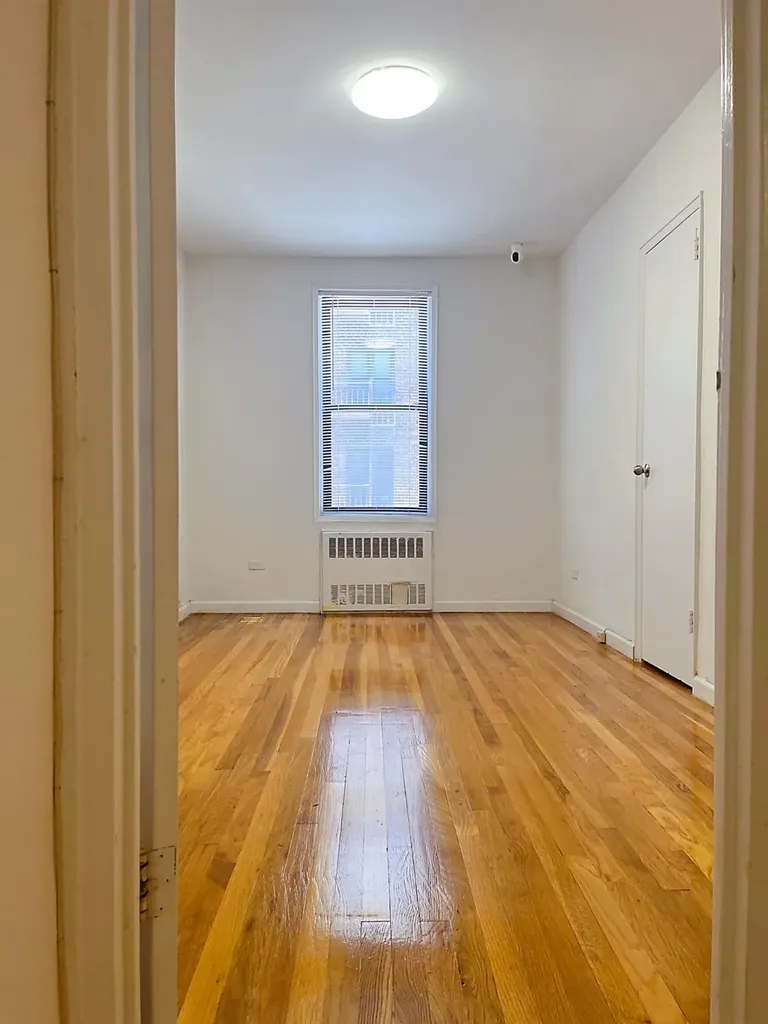 140-39 34 Avenue Flushing NY 11354