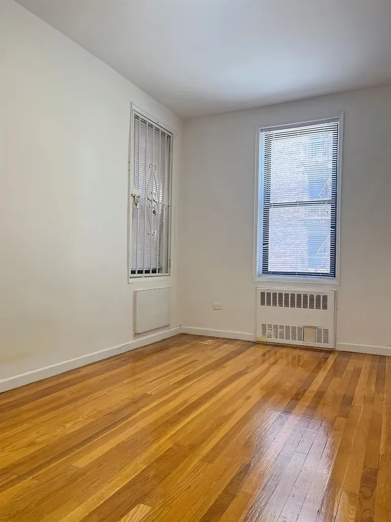140-39 34 Avenue Flushing NY 11354