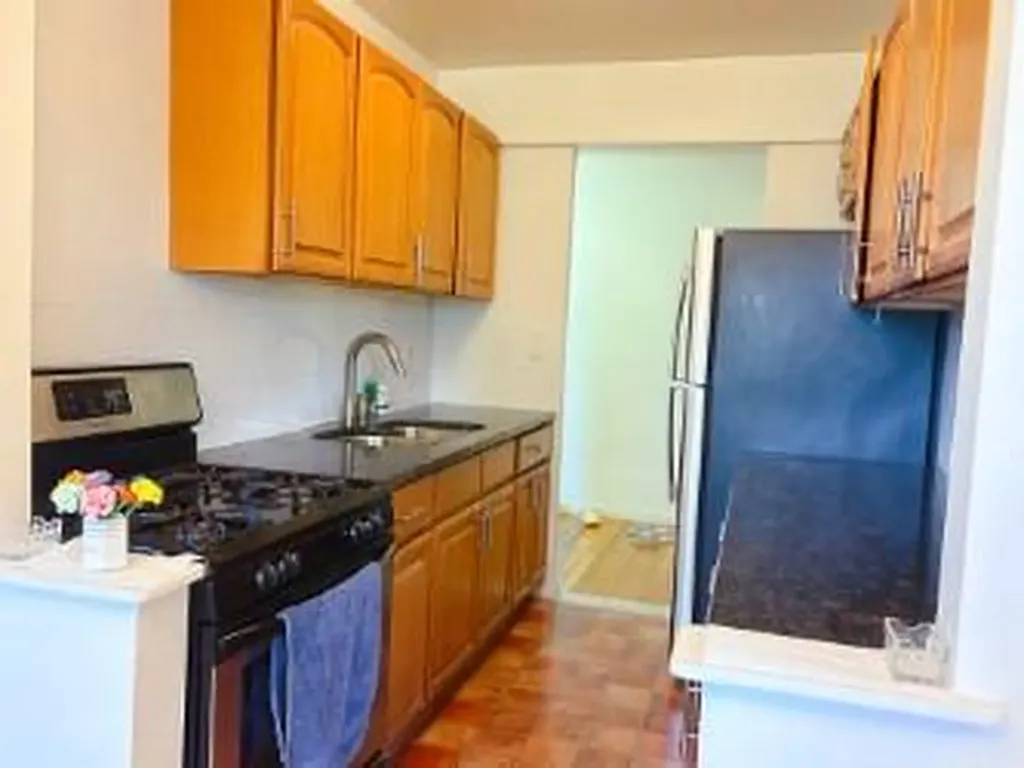 140-39 34 Avenue Flushing NY 11354
