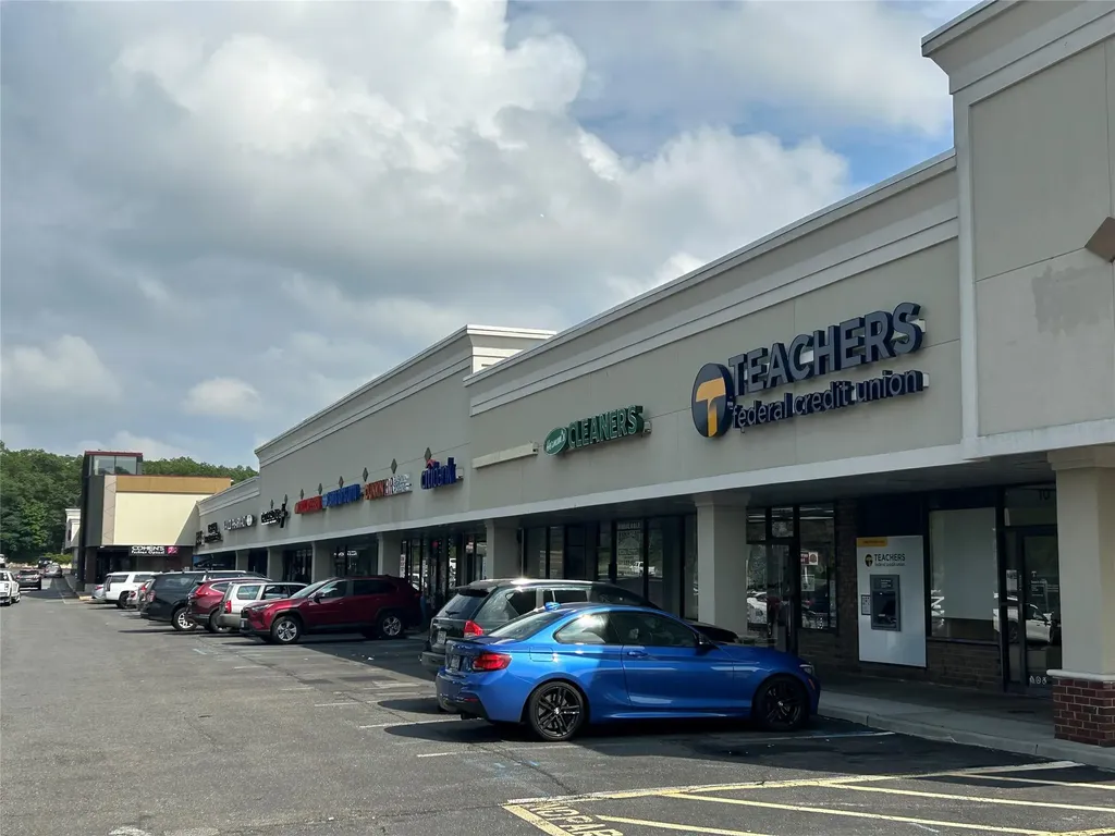 16 Vanderbilt Motor Parkway Commack NY 11722