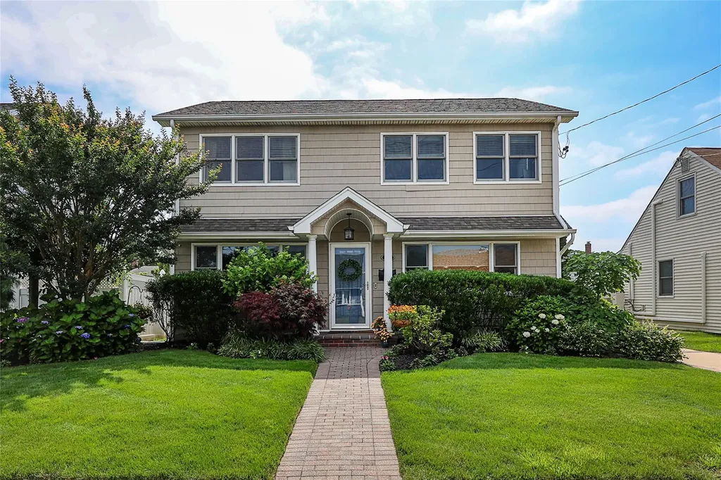 175 Division Avenue Massapequa NY 11758