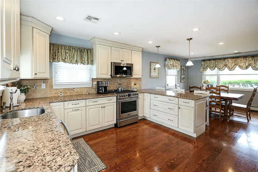 175 Division Avenue Massapequa NY 11758