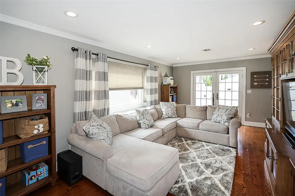 175 Division Avenue Massapequa NY 11758