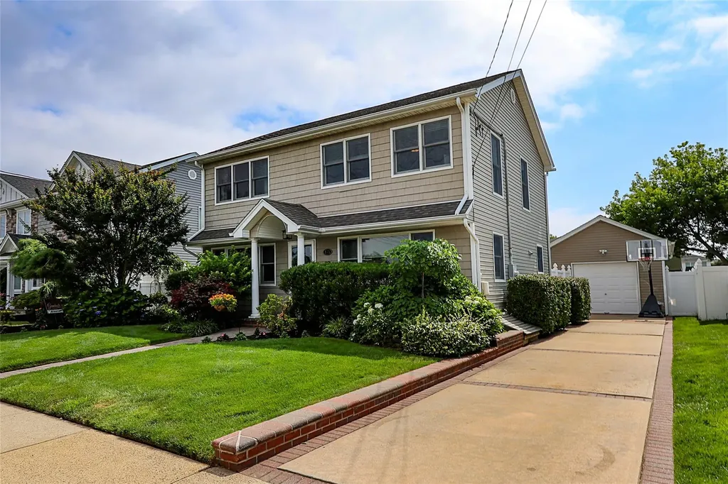 175 Division Avenue Massapequa NY 11758
