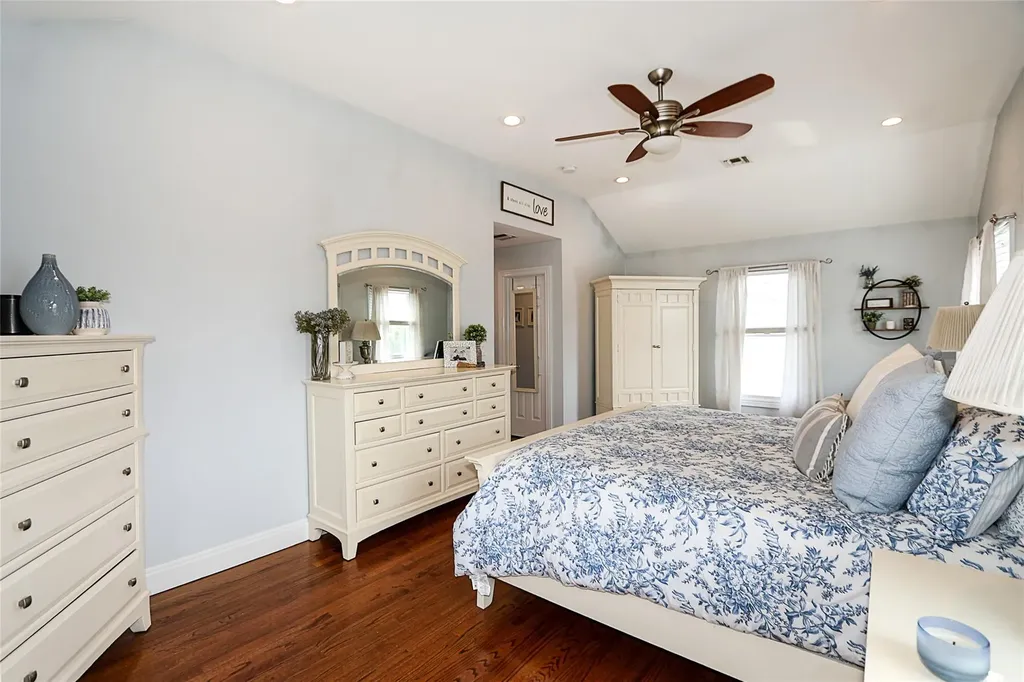 175 Division Avenue Massapequa NY 11758