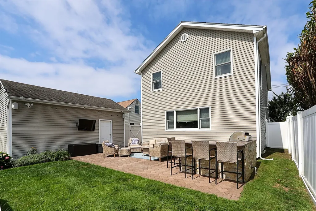 175 Division Avenue Massapequa NY 11758