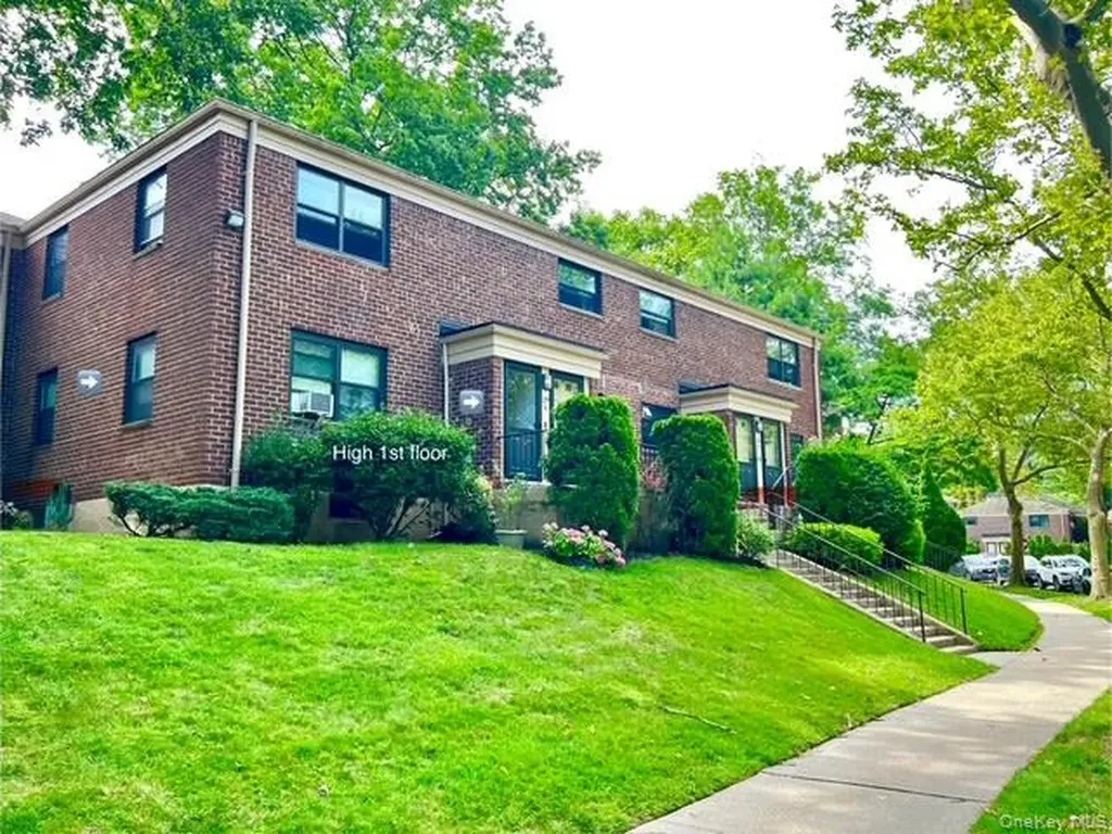 219-36 74 Avenue Bayside NY 11364