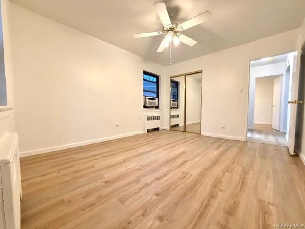 219-36 74 Avenue Bayside NY 11364