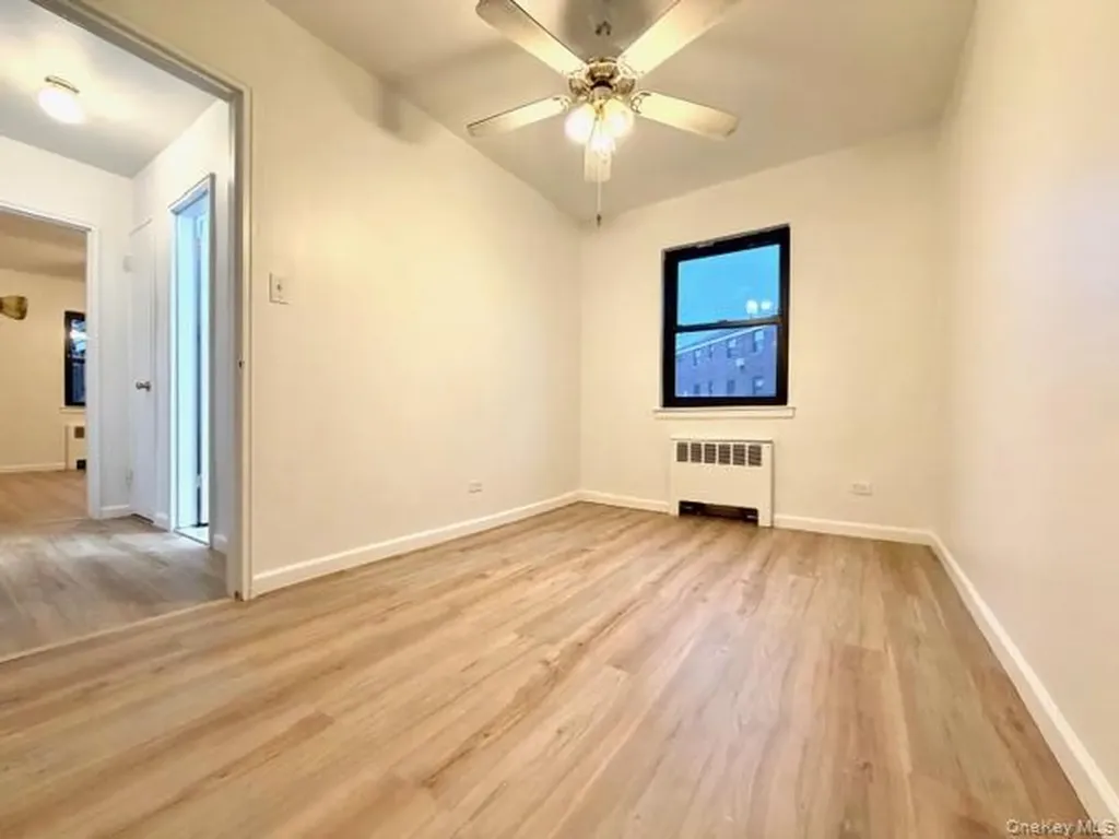 219-36 74 Avenue Bayside NY 11364