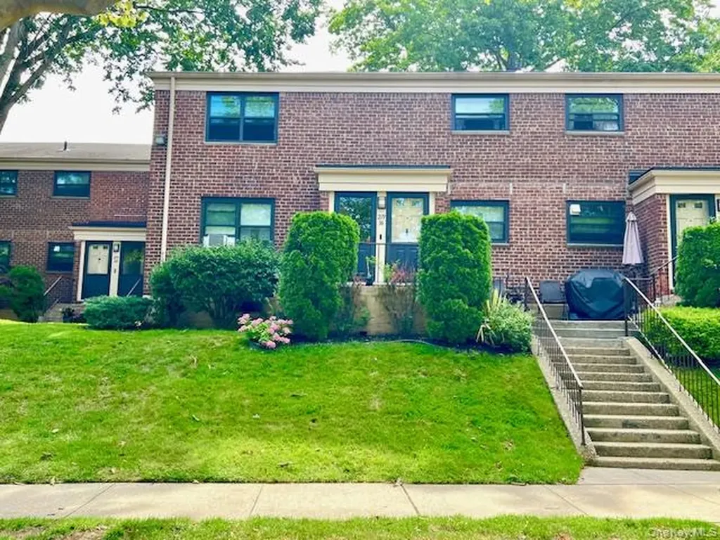 219-36 74 Avenue Bayside NY 11364