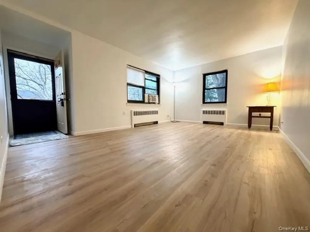 219-36 74 Avenue Bayside NY 11364