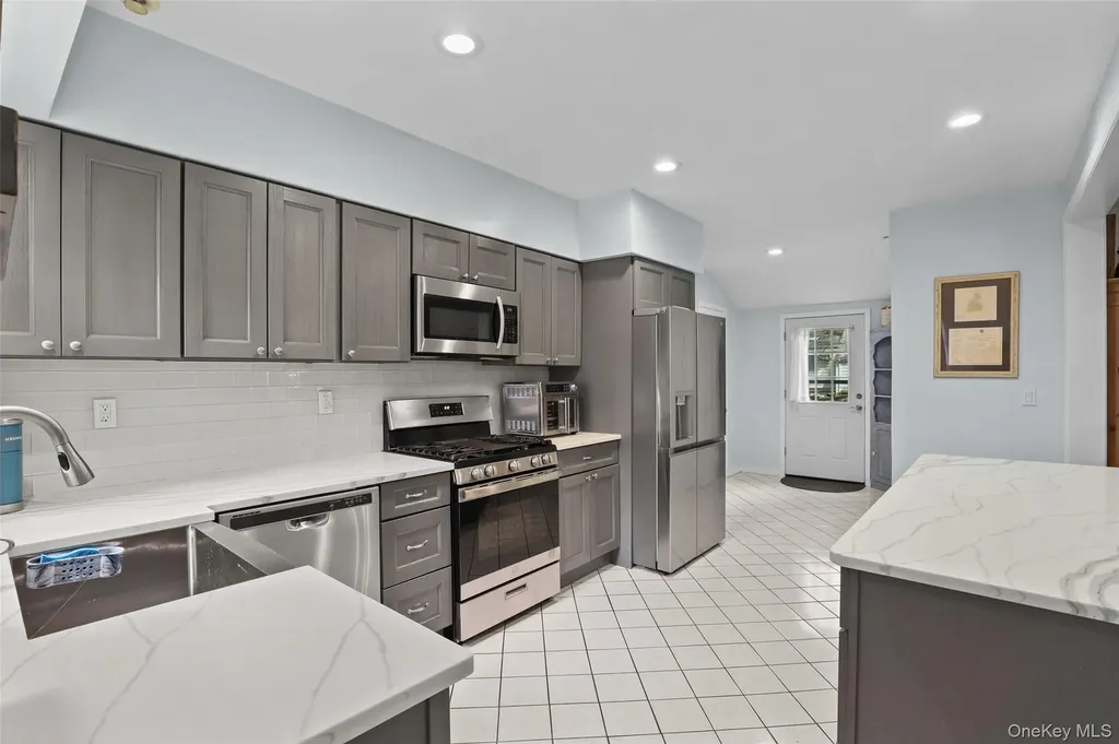 74 Chester Drive Yonkers NY 10710