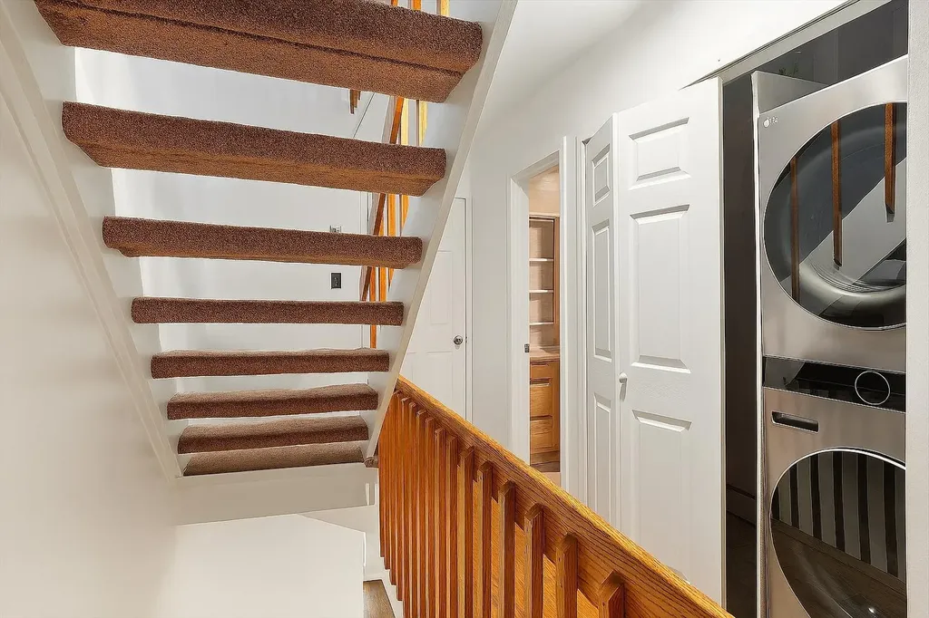 104 Round Hill Road Dobbs Ferry NY 10522