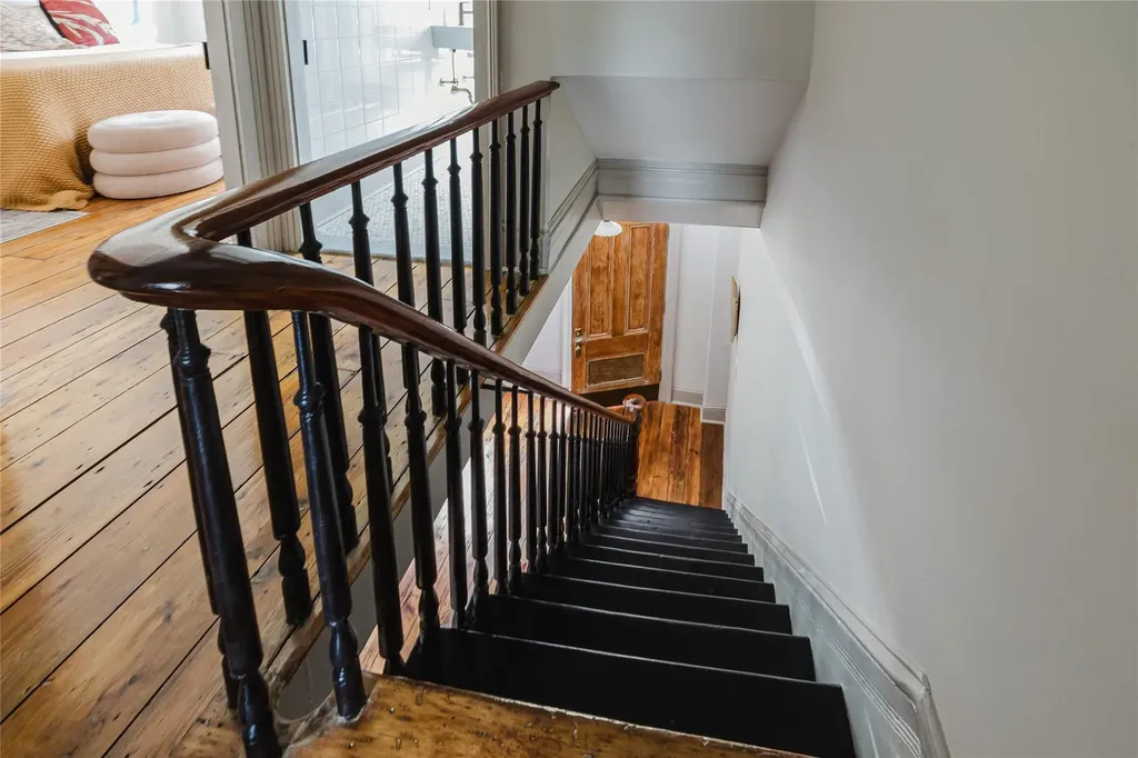22 8th Street Hudson NY 12534