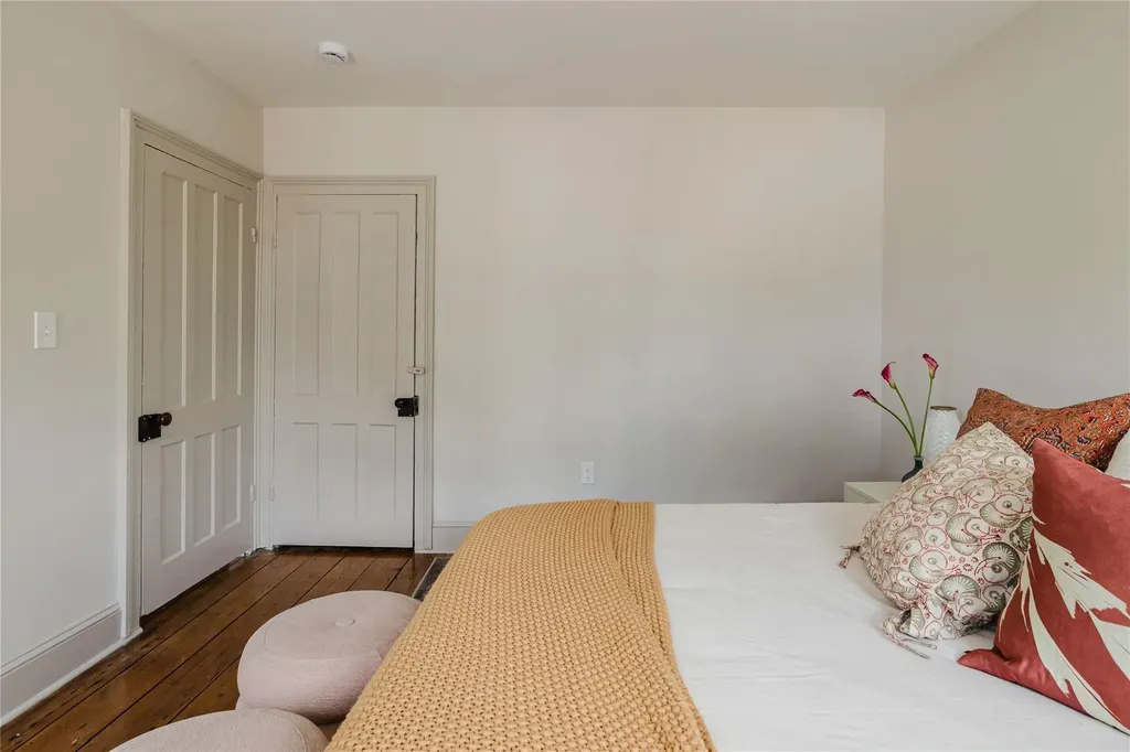 22 8th Street Hudson NY 12534
