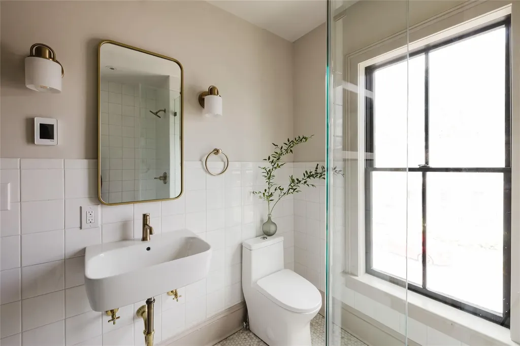 22 8th Street Hudson NY 12534