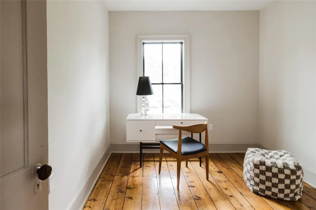22 8th Street Hudson NY 12534