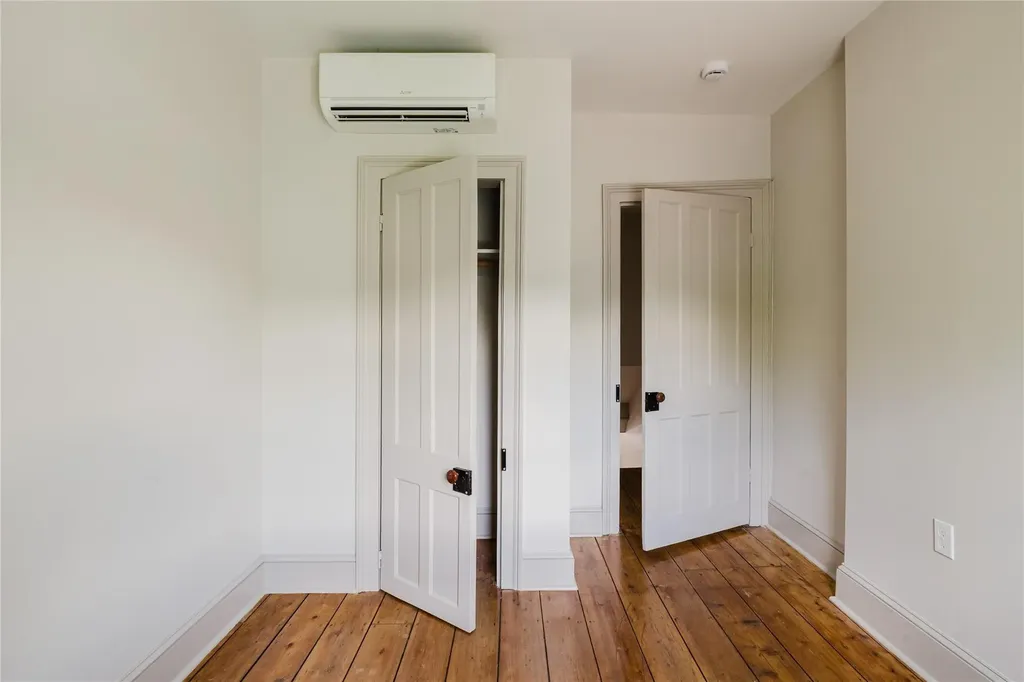 22 8th Street Hudson NY 12534