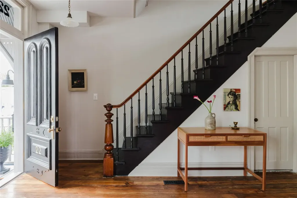 22 8th Street Hudson NY 12534