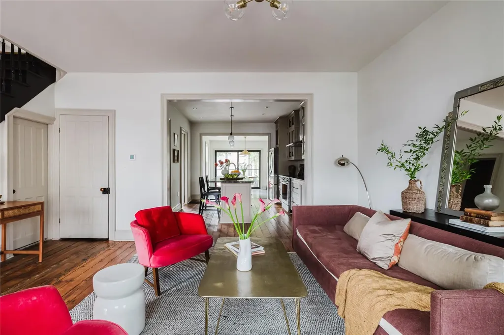 22 8th Street Hudson NY 12534