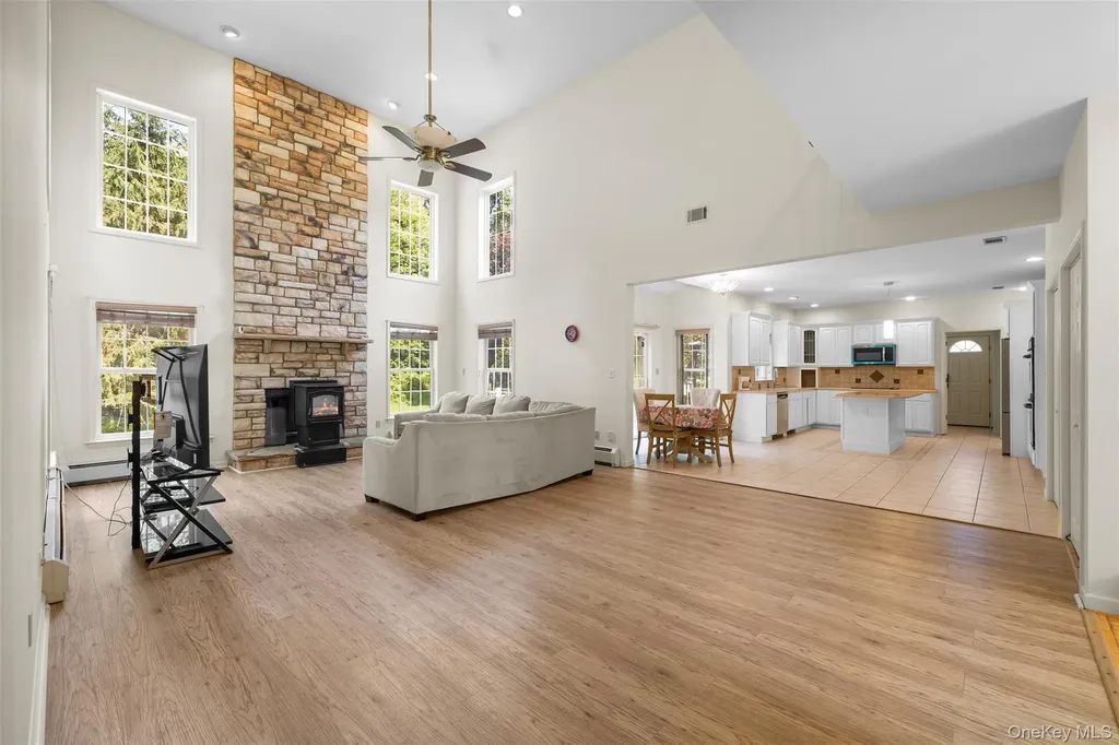93 Elise Drive Middletown NY 10941