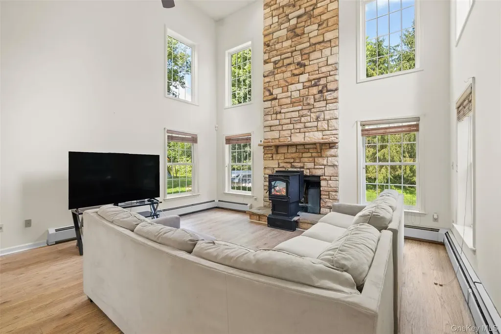 93 Elise Drive Middletown NY 10941