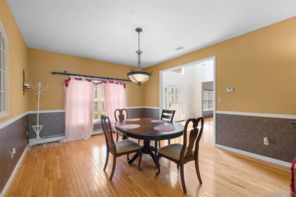 93 Elise Drive Middletown NY 10941