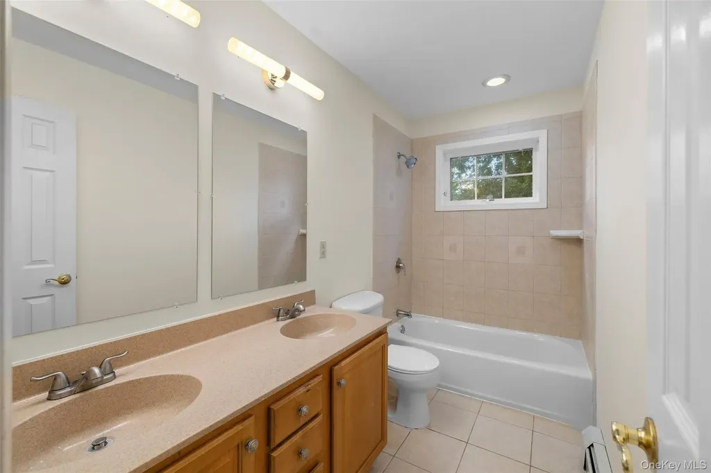 93 Elise Drive Middletown NY 10941