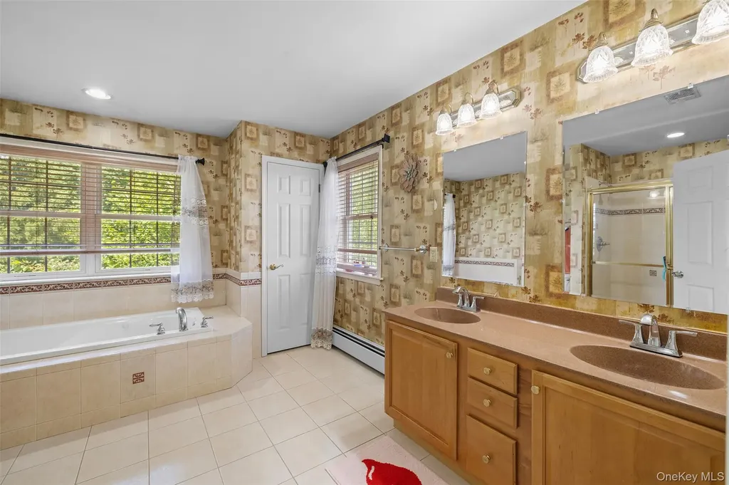 93 Elise Drive Middletown NY 10941