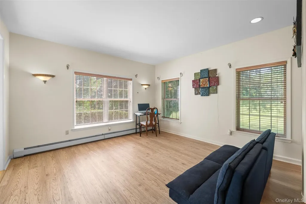 93 Elise Drive Middletown NY 10941