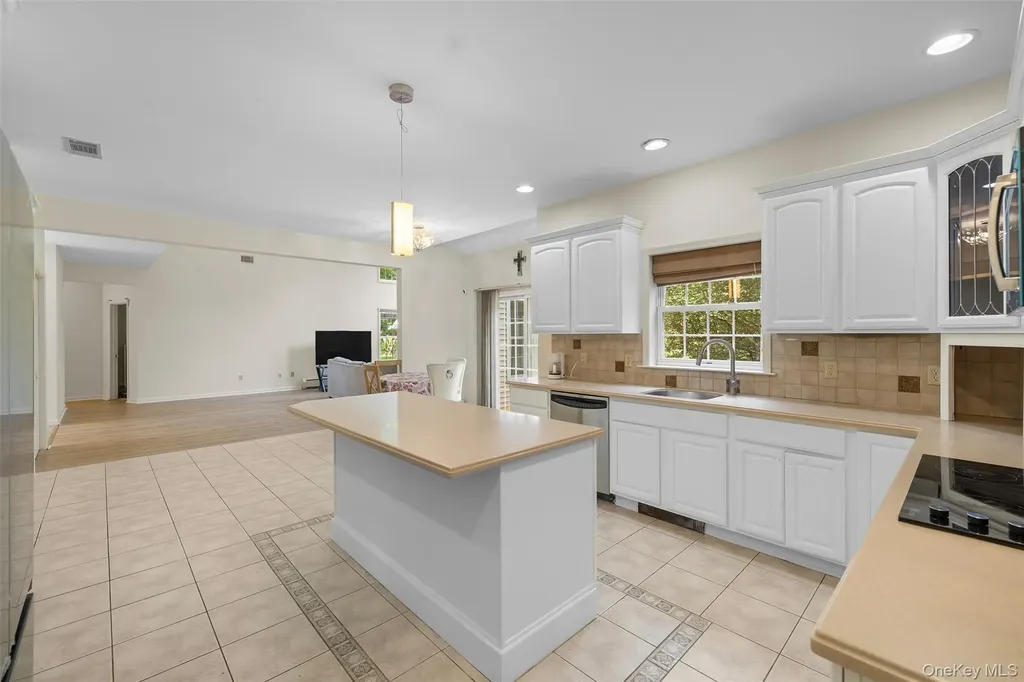 93 Elise Drive Middletown NY 10941