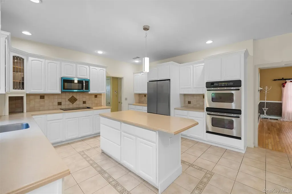 93 Elise Drive Middletown NY 10941