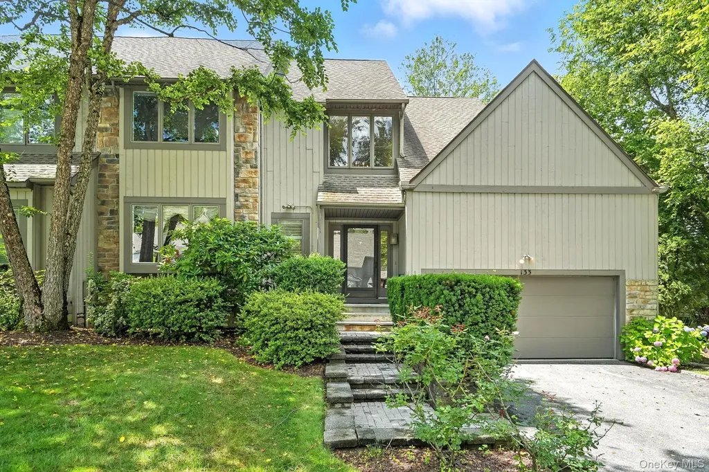 133 Woodbrook Road White Plains NY 10605