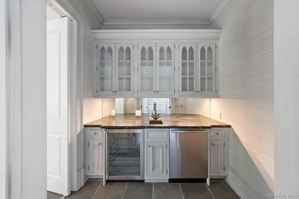 4 Ashfields Lane Armonk NY 10504