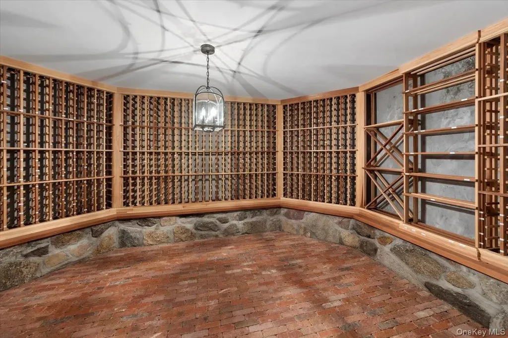 4 Ashfields Lane Armonk NY 10504