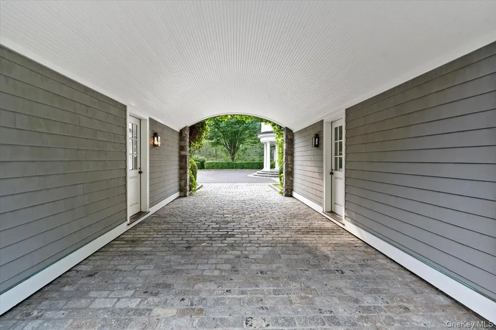 4 Ashfields Lane Armonk NY 10504