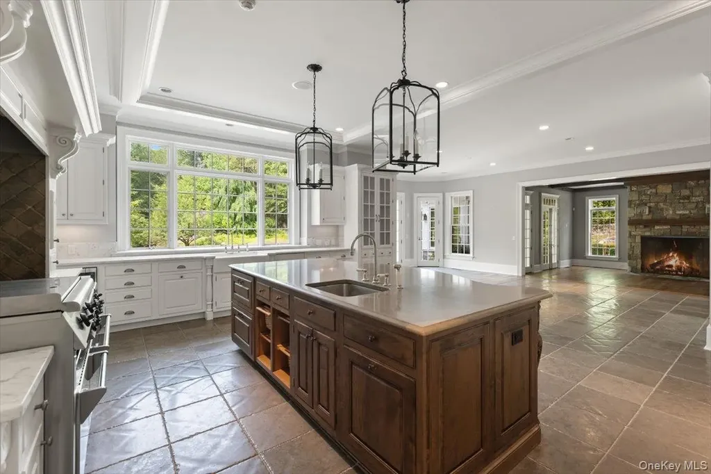 4 Ashfields Lane Armonk NY 10504