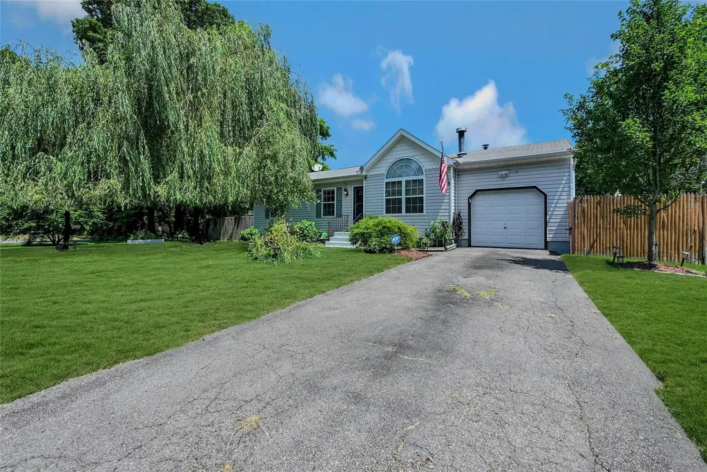 117 Flower Road Mastic Beach NY 11951