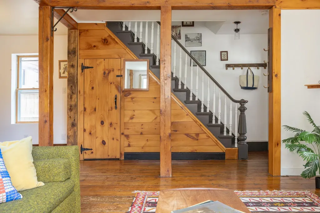 69 Cauterskill Avenue Catskill NY 12414