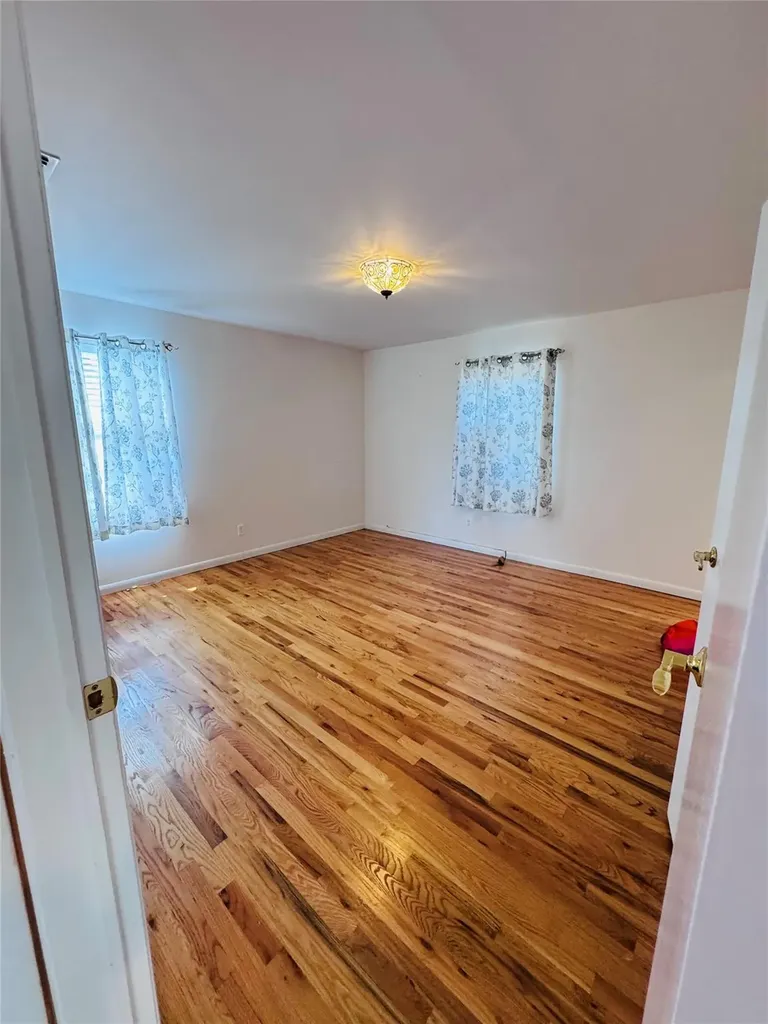 2 Walker Avenue Syosset NY 11791