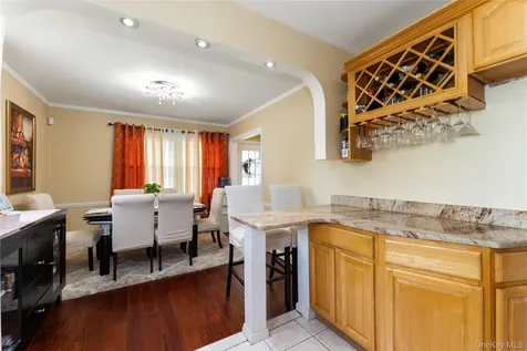 7 Mayfair Road Baldwin NY 11510