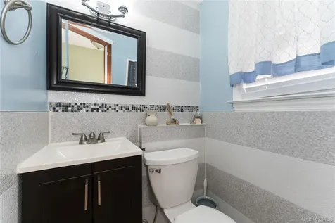 7 Mayfair Road Baldwin NY 11510