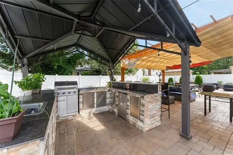 7 Mayfair Road Baldwin NY 11510