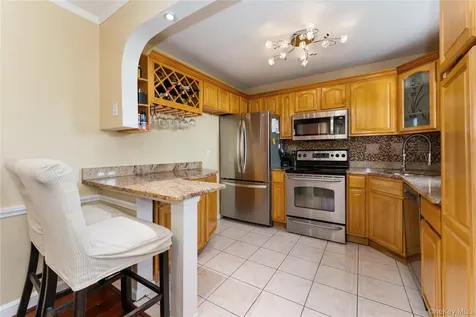 7 Mayfair Road Baldwin NY 11510