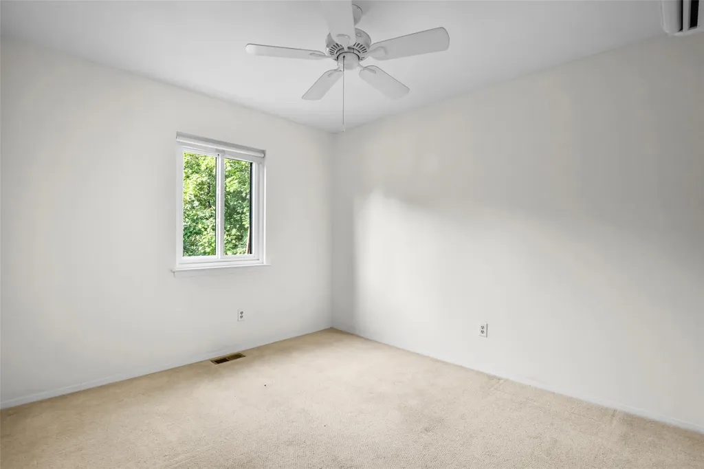 25 The Hamlet Pelham NY 10803
