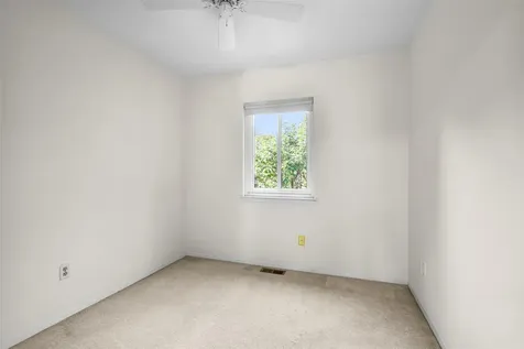 25 The Hamlet Pelham NY 10803