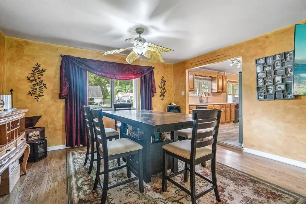 3 Lilly Court Moriches NY 11955